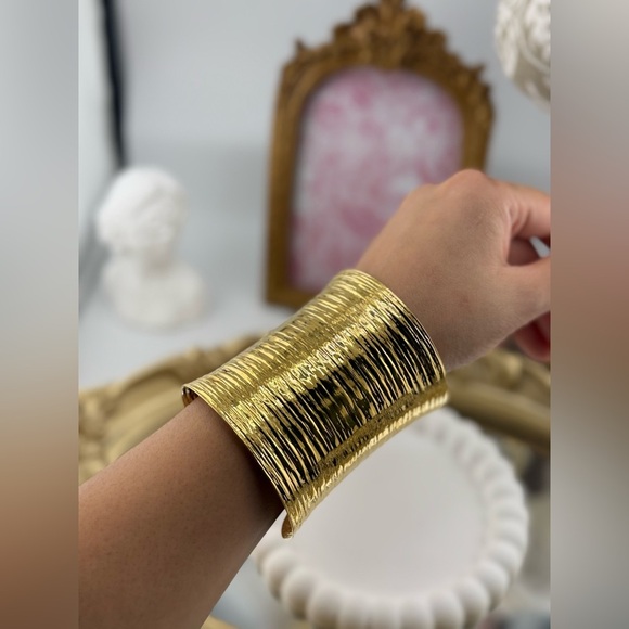 Bold Wide Gold Cuff Bracelet – Stainless Steel, PVD Real Gold Plated - Picture 7 of 12